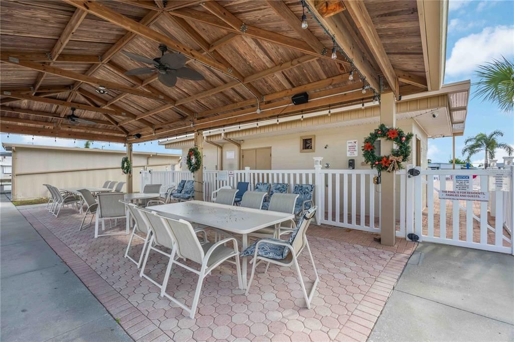 For Rent: $1,700 (2 beds, 2 baths, 834 Square Feet)