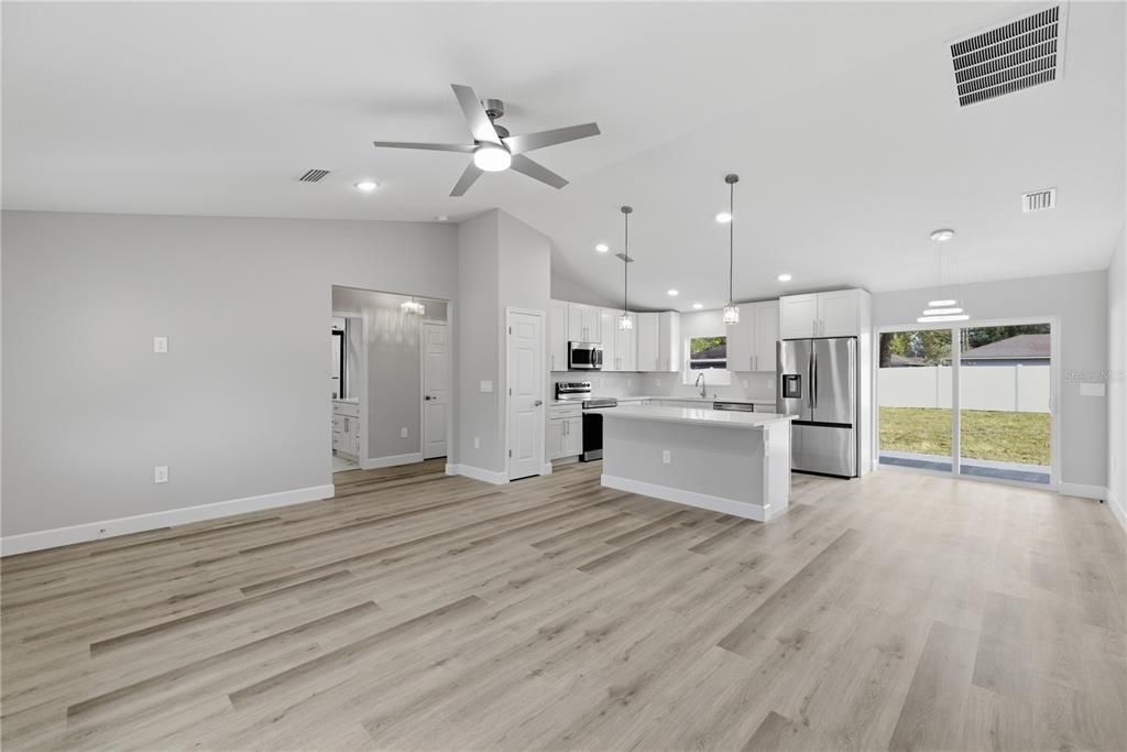 待售: $287,500 (3 贝兹, 2 浴室, 1478 平方英尺)