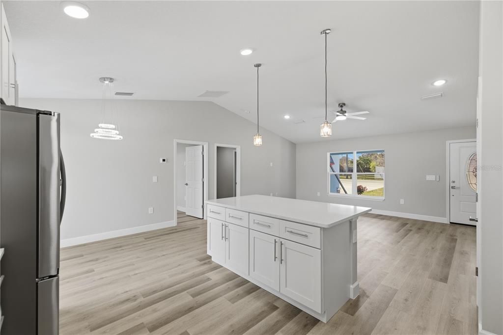 待售: $287,500 (3 贝兹, 2 浴室, 1478 平方英尺)