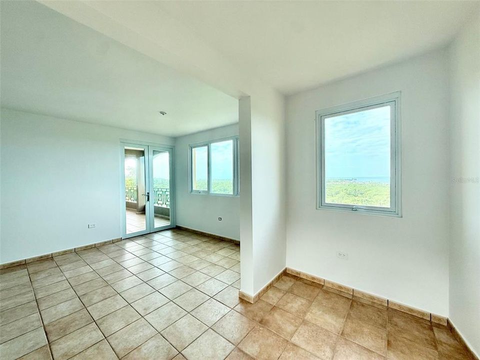 待售: $450,000 (3 贝兹, 2 浴室, 1861 平方英尺)