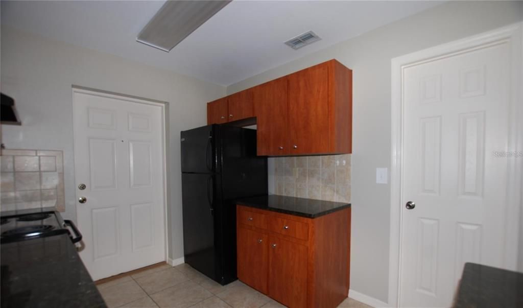 В аренду: $1,800 (3 спален, 2 ванн, 1236 Квадратных фут)