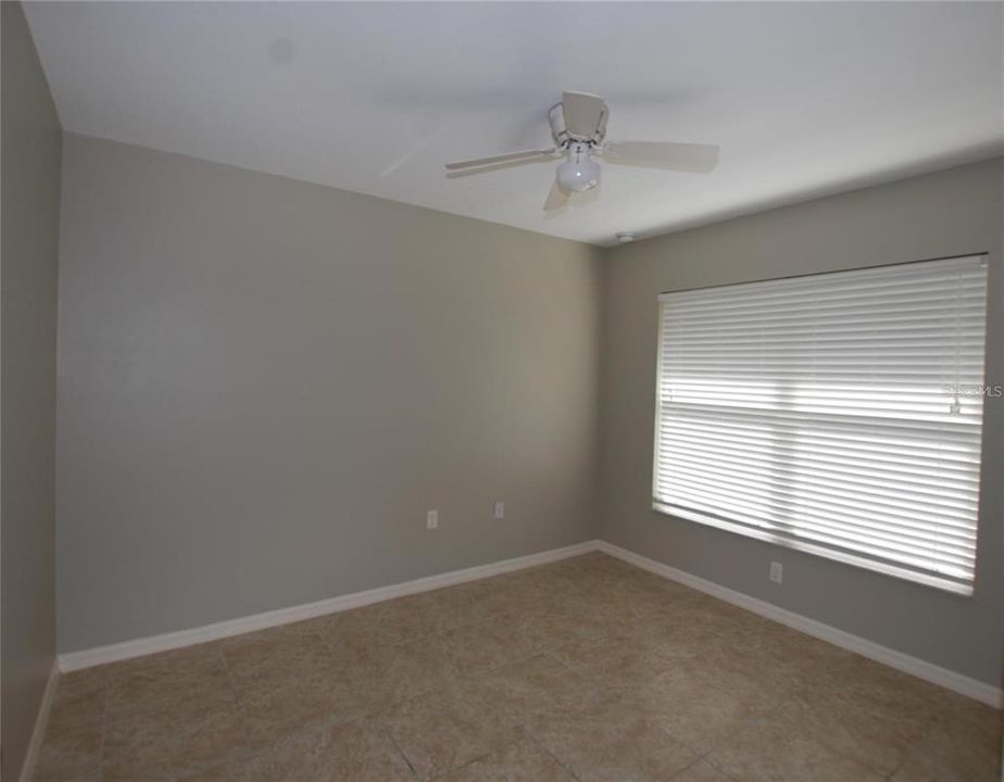 В аренду: $1,800 (3 спален, 2 ванн, 1236 Квадратных фут)