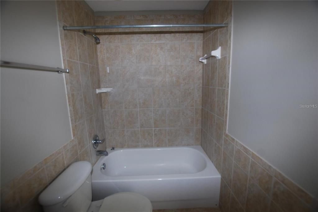 В аренду: $1,800 (3 спален, 2 ванн, 1236 Квадратных фут)