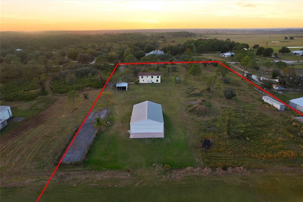 En Venta: $579,900 (4 camas, 3 baños, 4416 Pies cuadrados)