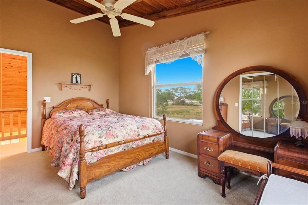 En Venta: $579,900 (4 camas, 3 baños, 4416 Pies cuadrados)