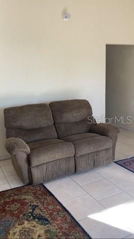 En Venta: $579,900 (4 camas, 3 baños, 4416 Pies cuadrados)