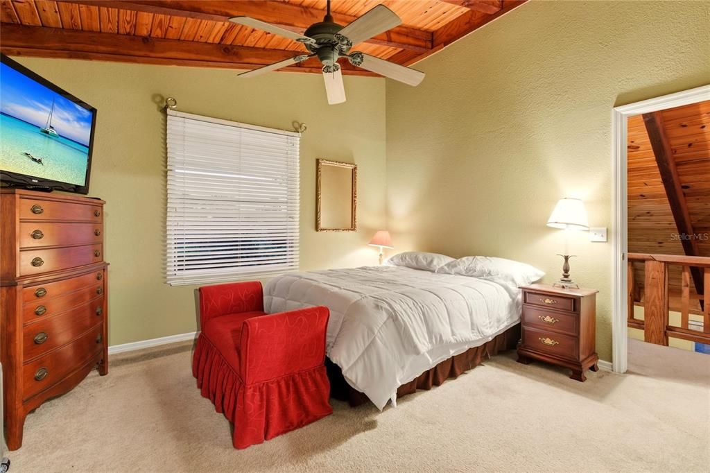 En Venta: $579,900 (4 camas, 3 baños, 4416 Pies cuadrados)