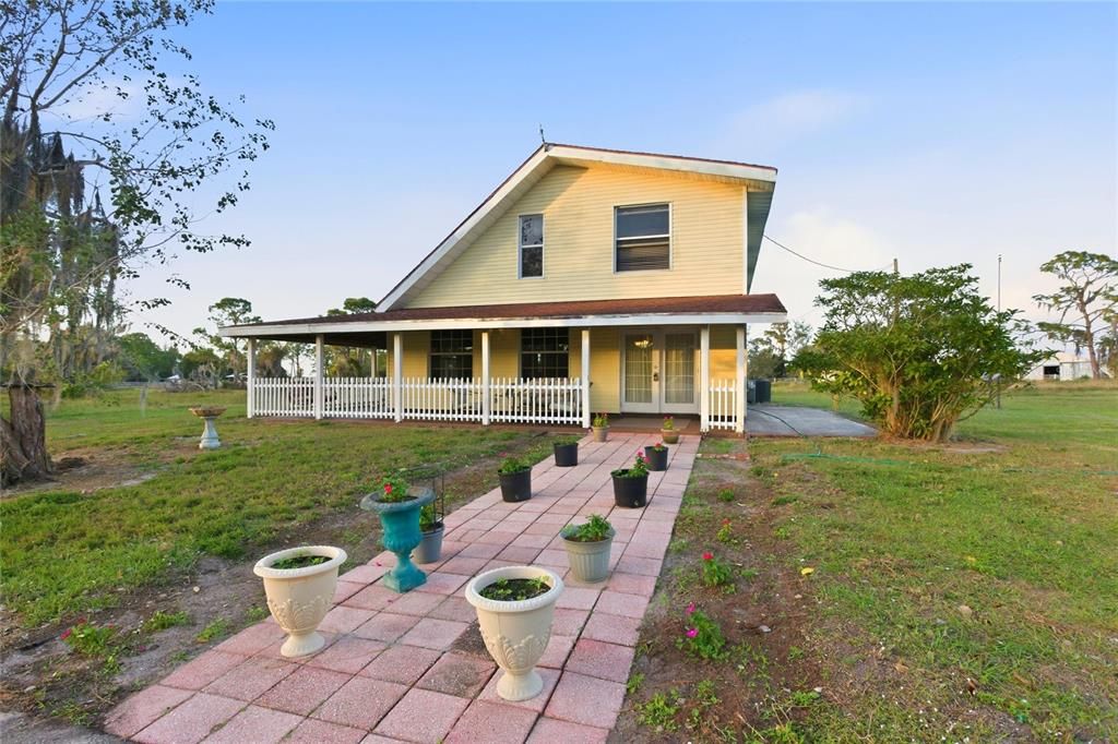 En Venta: $579,900 (4 camas, 3 baños, 4416 Pies cuadrados)