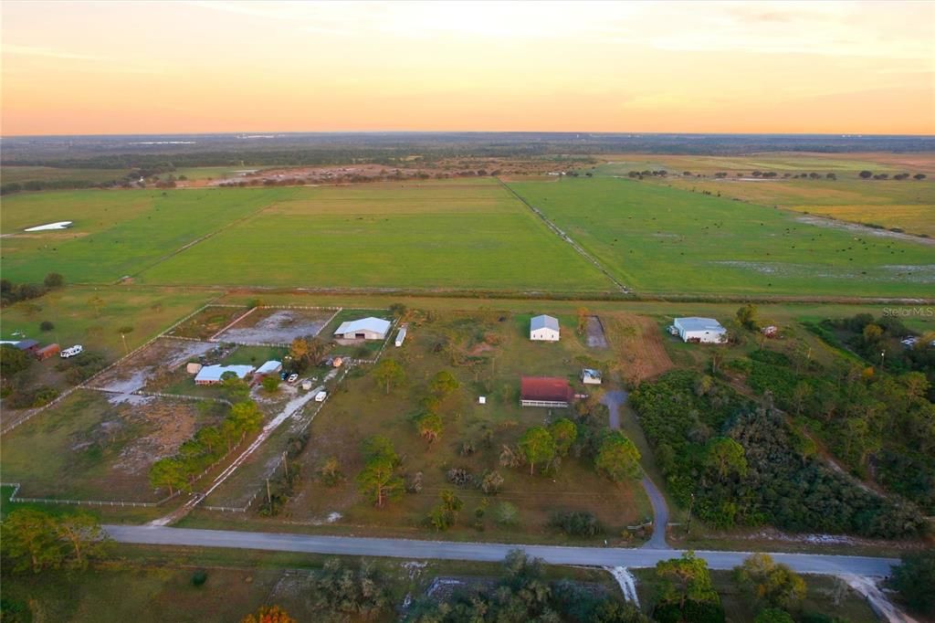 En Venta: $579,900 (4 camas, 3 baños, 4416 Pies cuadrados)