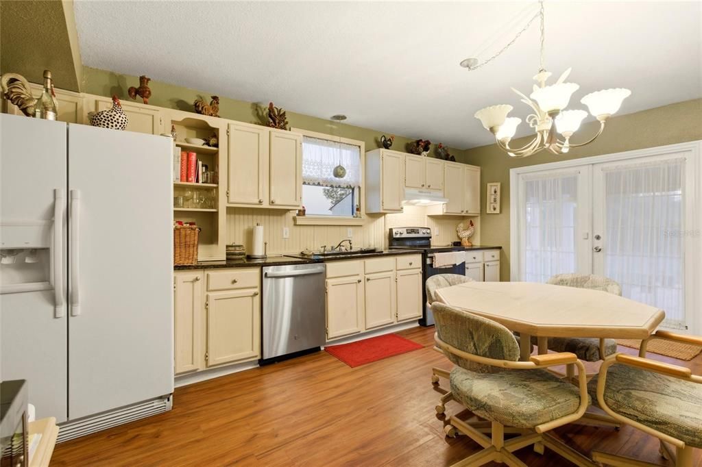 En Venta: $579,900 (4 camas, 3 baños, 4416 Pies cuadrados)