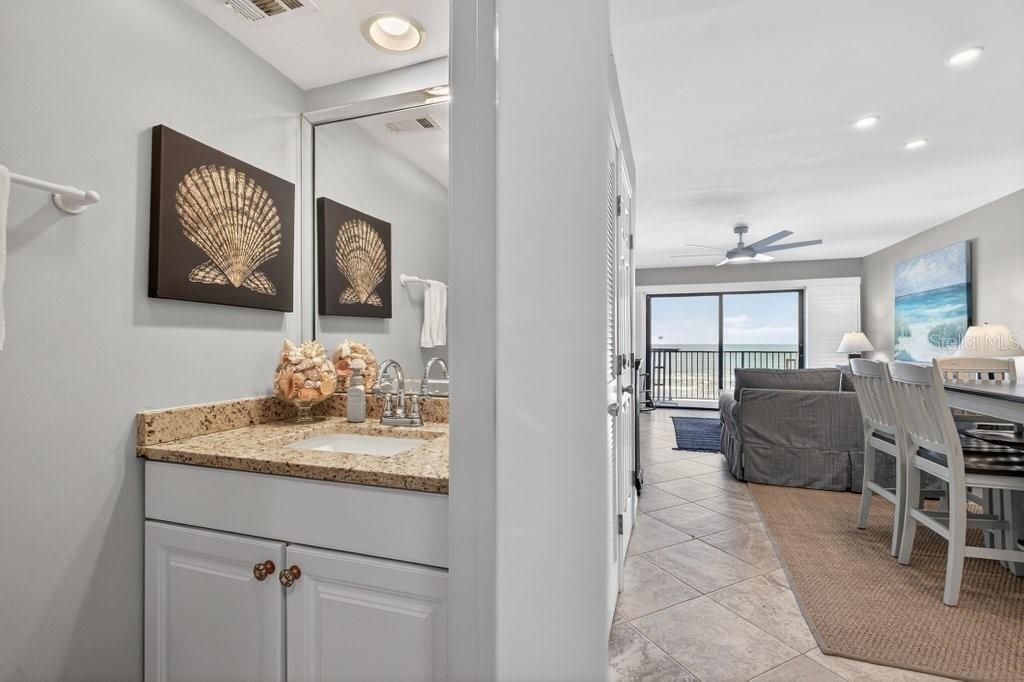 For Sale: $639,000 (2 beds, 2 baths, 1064 Square Feet)