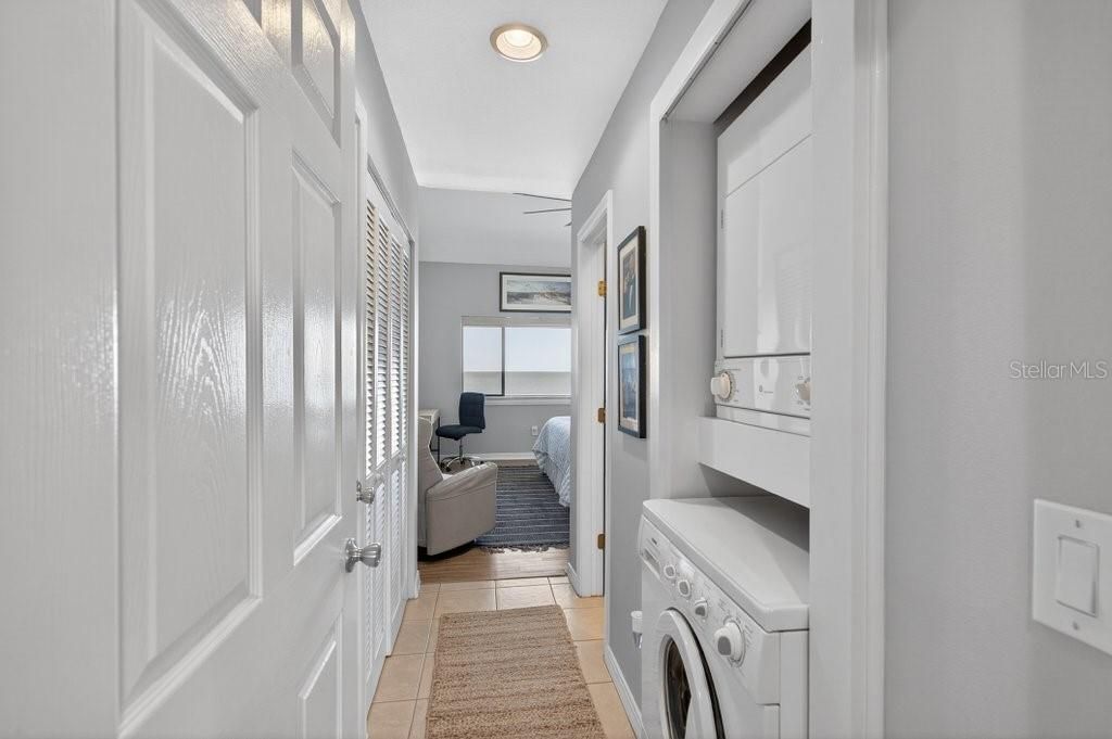 For Sale: $639,000 (2 beds, 2 baths, 1064 Square Feet)