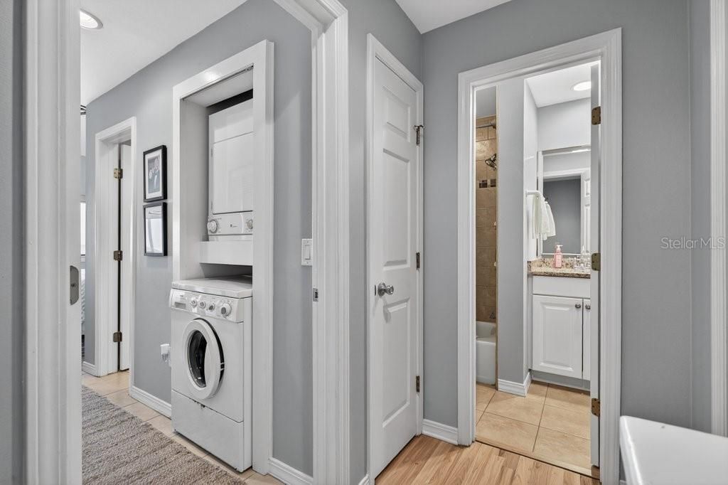 For Sale: $639,000 (2 beds, 2 baths, 1064 Square Feet)