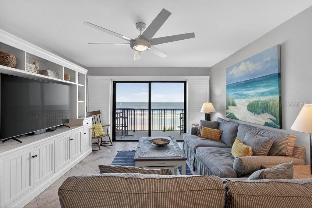 For Sale: $639,000 (2 beds, 2 baths, 1064 Square Feet)