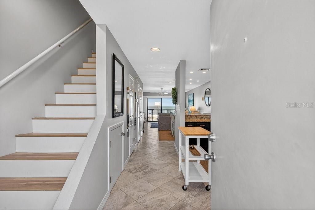 For Sale: $639,000 (2 beds, 2 baths, 1064 Square Feet)