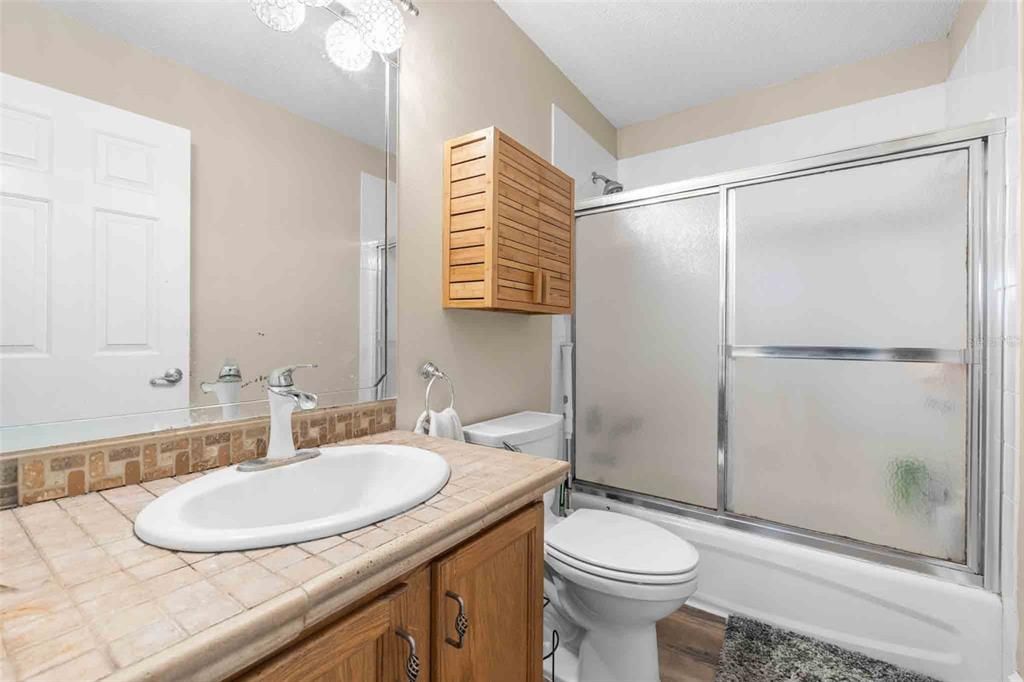 For Sale: $225,000 (3 beds, 2 baths, 1364 Square Feet)