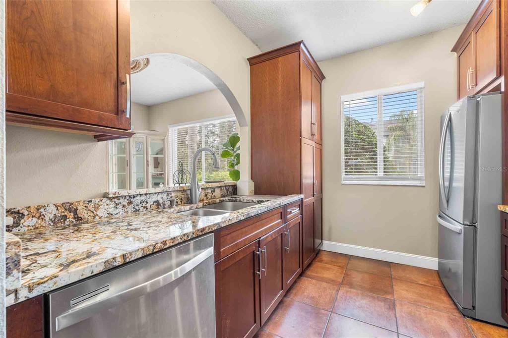 For Sale: $225,000 (3 beds, 2 baths, 1364 Square Feet)