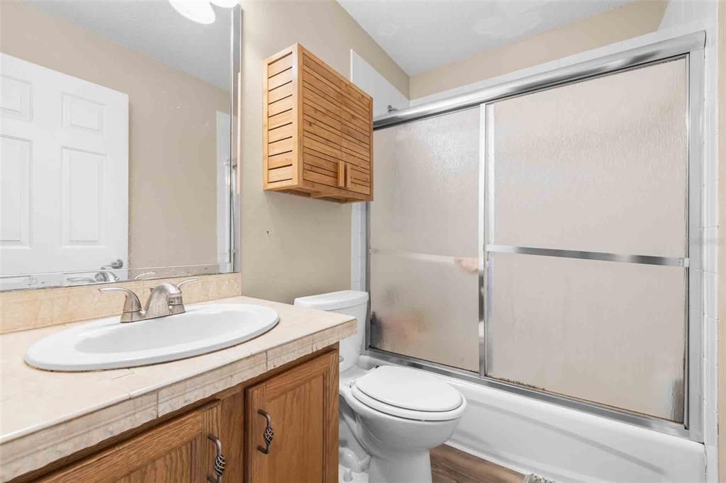 For Sale: $225,000 (3 beds, 2 baths, 1364 Square Feet)