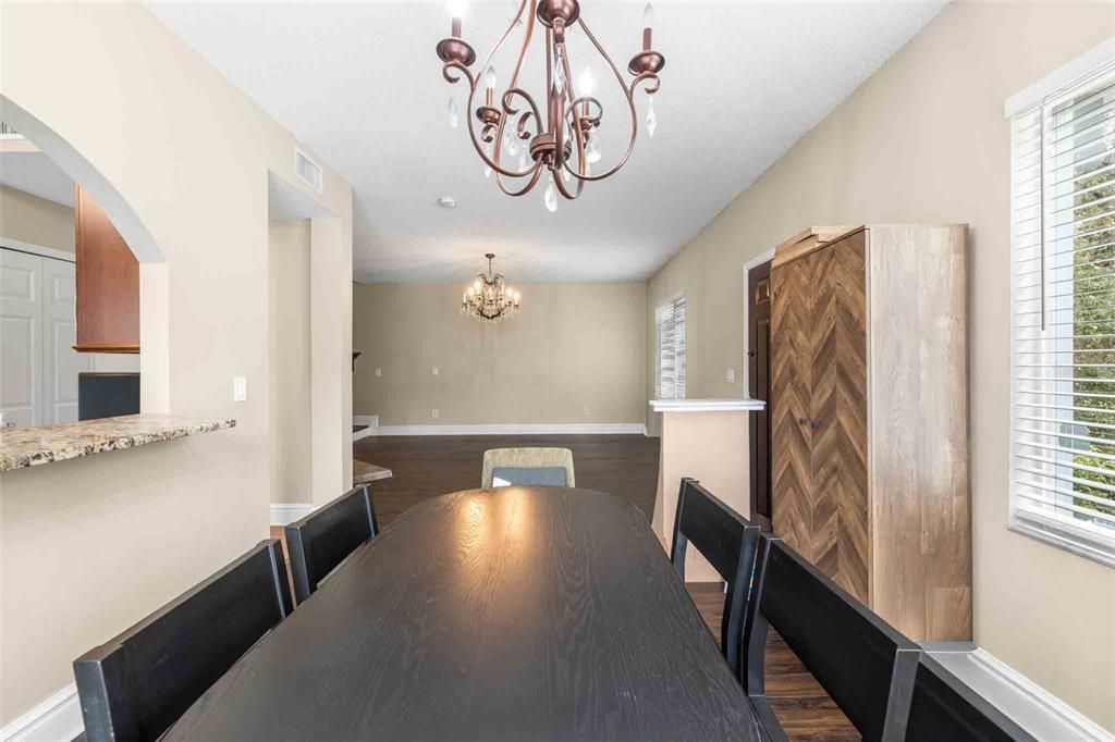 For Sale: $225,000 (3 beds, 2 baths, 1364 Square Feet)