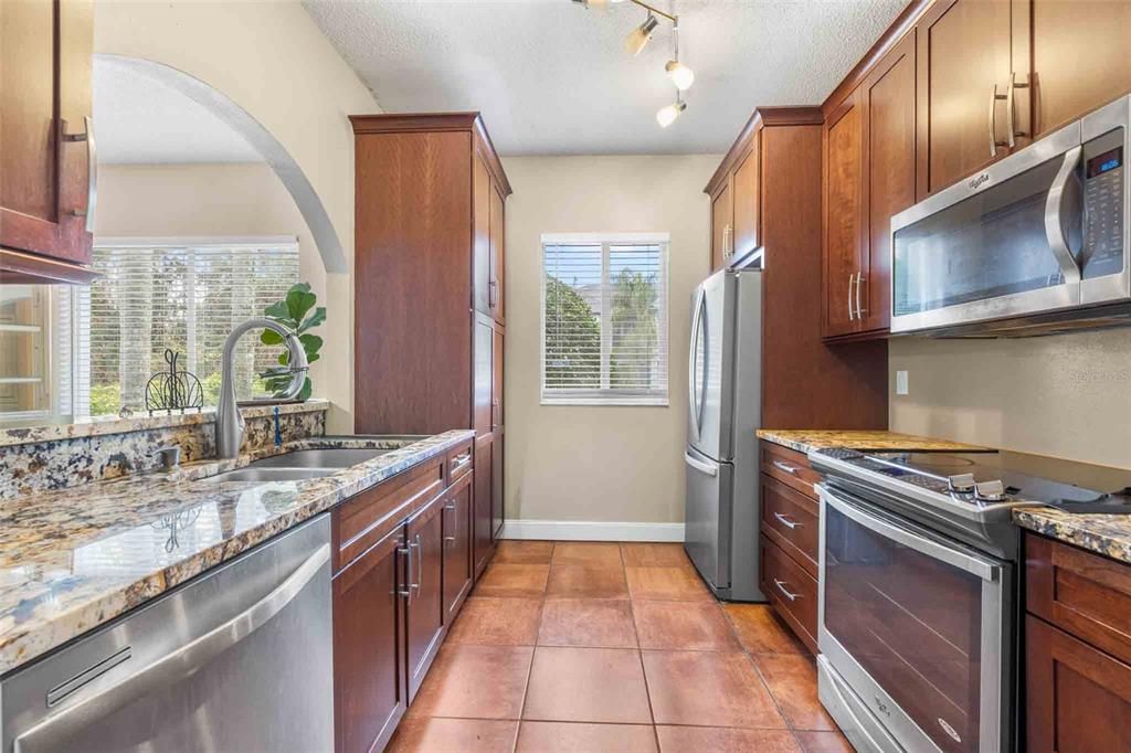 For Sale: $225,000 (3 beds, 2 baths, 1364 Square Feet)