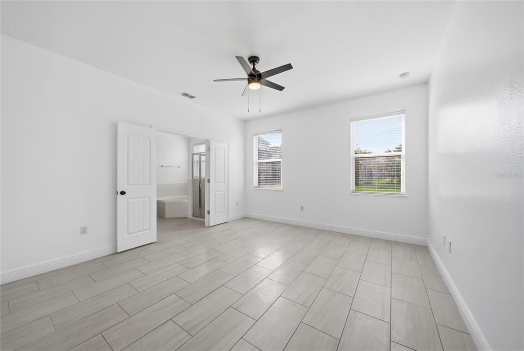 На продажу: $610,000 (4 спален, 4 ванн, 2572 Квадратных фут)