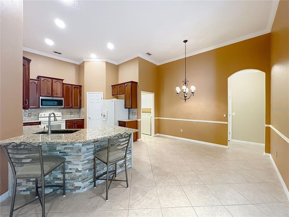 待售: $490,000 (4 贝兹, 3 浴室, 2280 平方英尺)