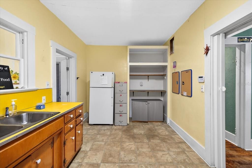 For Sale: $375,000 (0 beds, 0 baths, 1970 Square Feet)