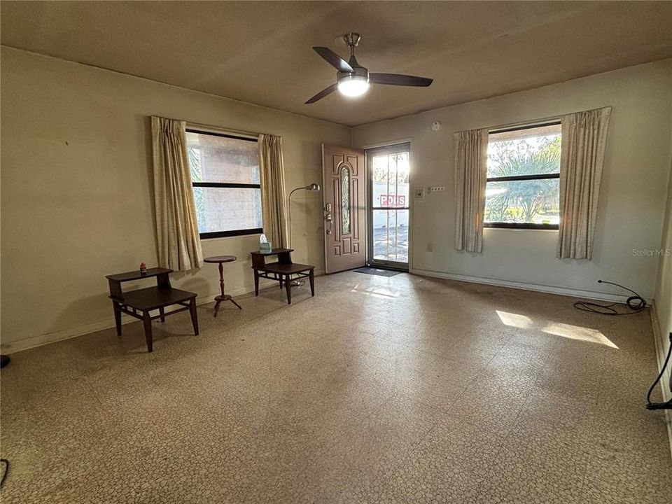 En Venta: $197,500 (3 camas, 2 baños, 1118 Pies cuadrados)