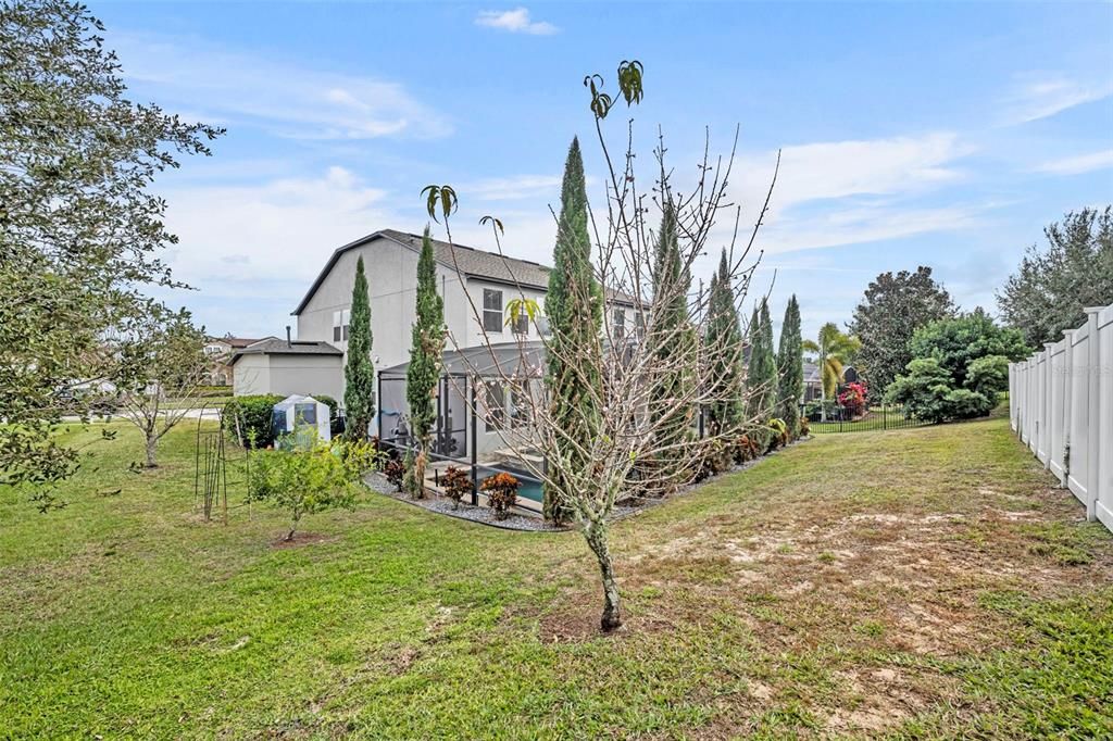 For Sale: $835,000 (5 beds, 3 baths, 3920 Square Feet)