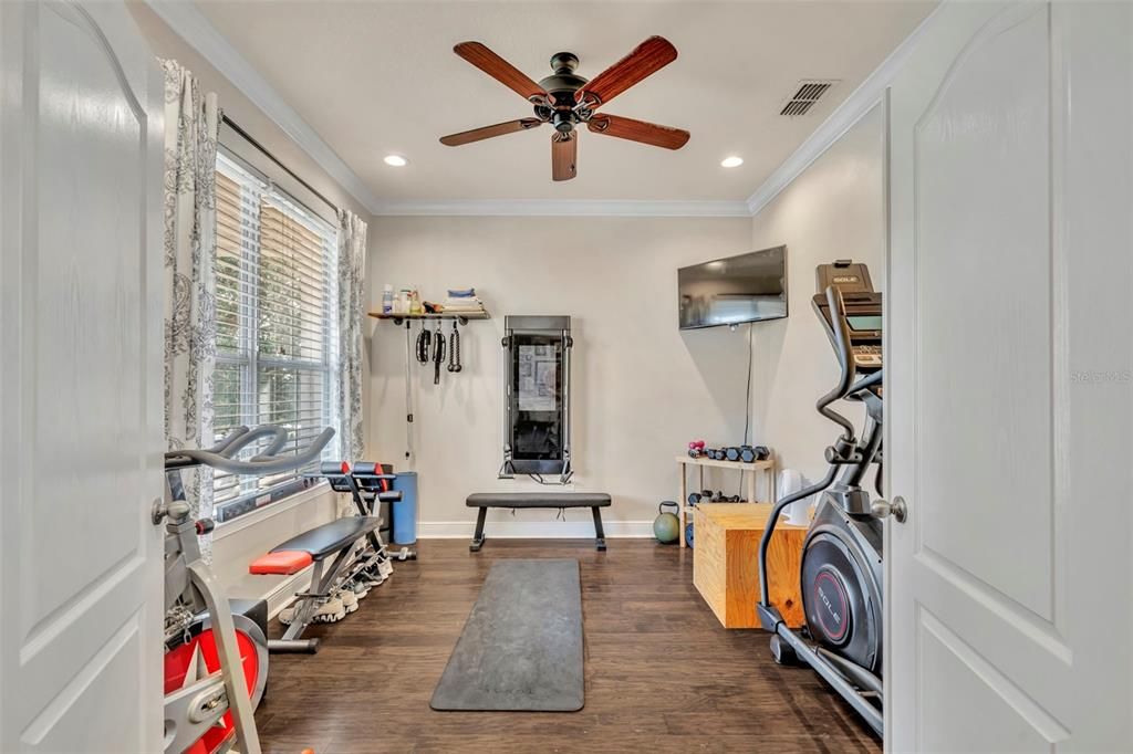 For Sale: $835,000 (5 beds, 3 baths, 3920 Square Feet)