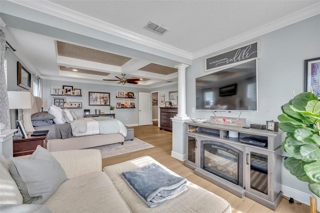 For Sale: $835,000 (5 beds, 3 baths, 3920 Square Feet)