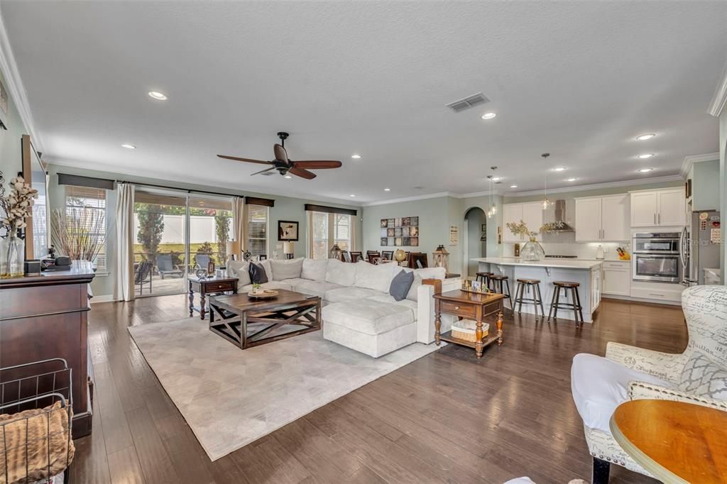 For Sale: $835,000 (5 beds, 3 baths, 3920 Square Feet)