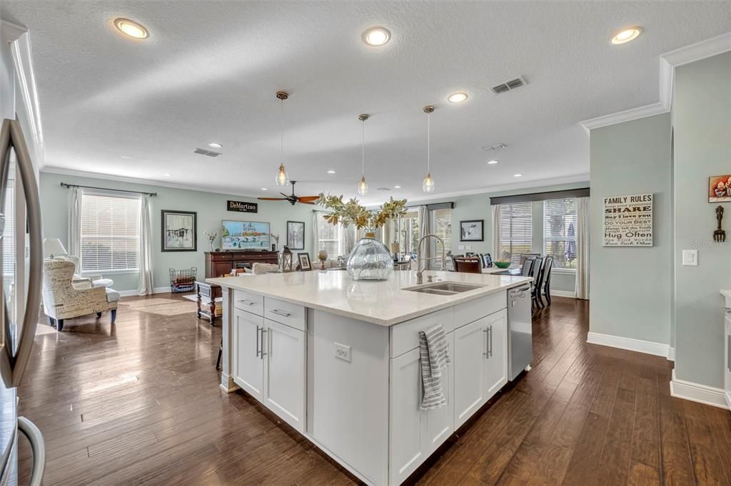 For Sale: $835,000 (5 beds, 3 baths, 3920 Square Feet)