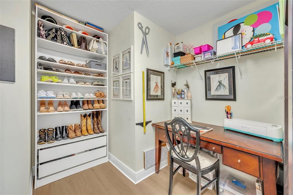 For Sale: $835,000 (5 beds, 3 baths, 3920 Square Feet)