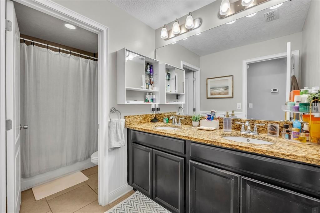 For Sale: $835,000 (5 beds, 3 baths, 3920 Square Feet)