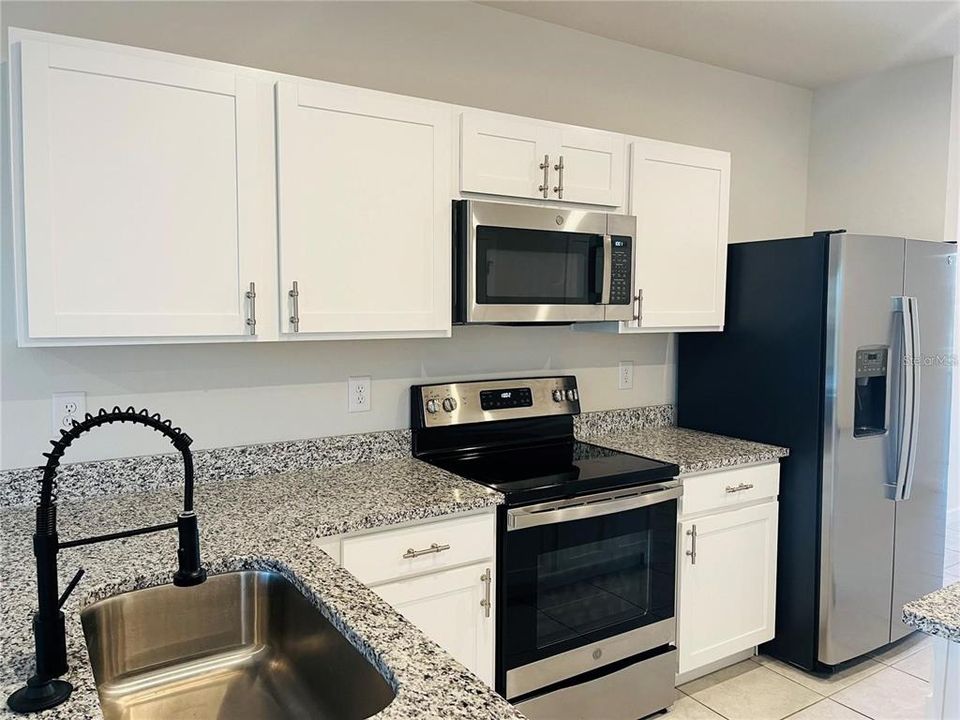 For Rent: $1,850 (3 beds, 2 baths, 1413 Square Feet)
