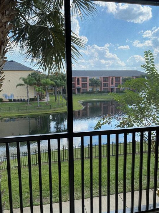 For Rent: $1,650 (2 beds, 2 baths, 999 Square Feet)