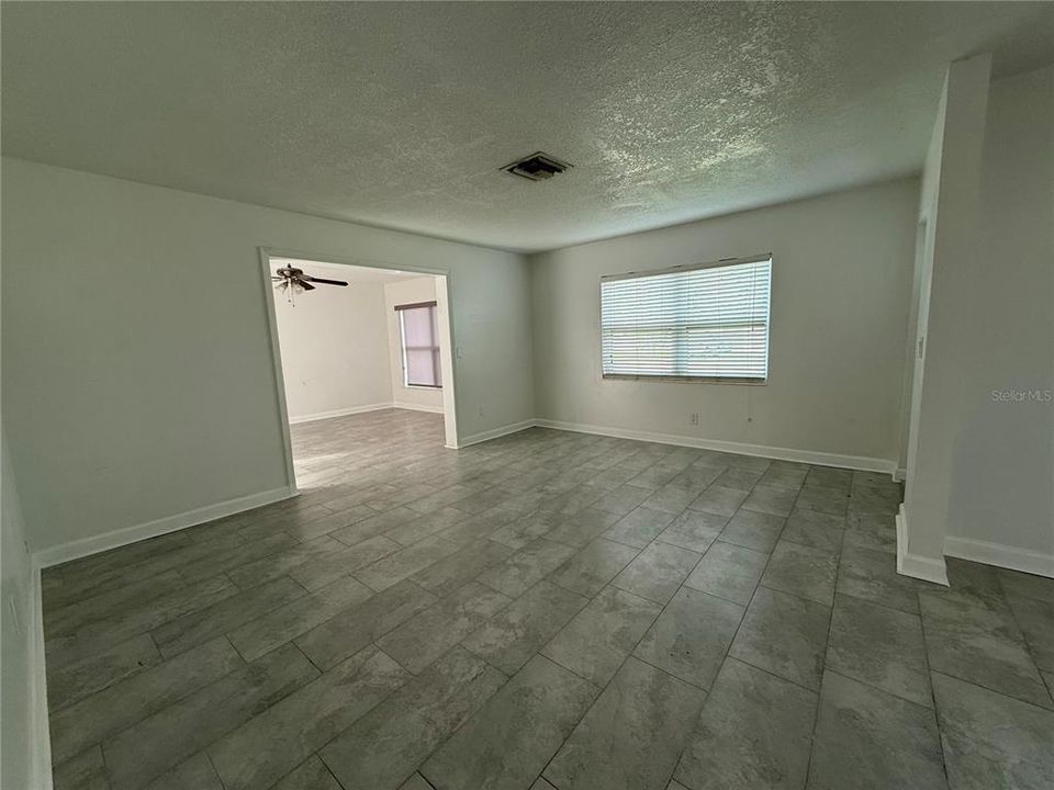 В аренду: $3,195 (3 спален, 2 ванн, 1594 Квадратных фут)