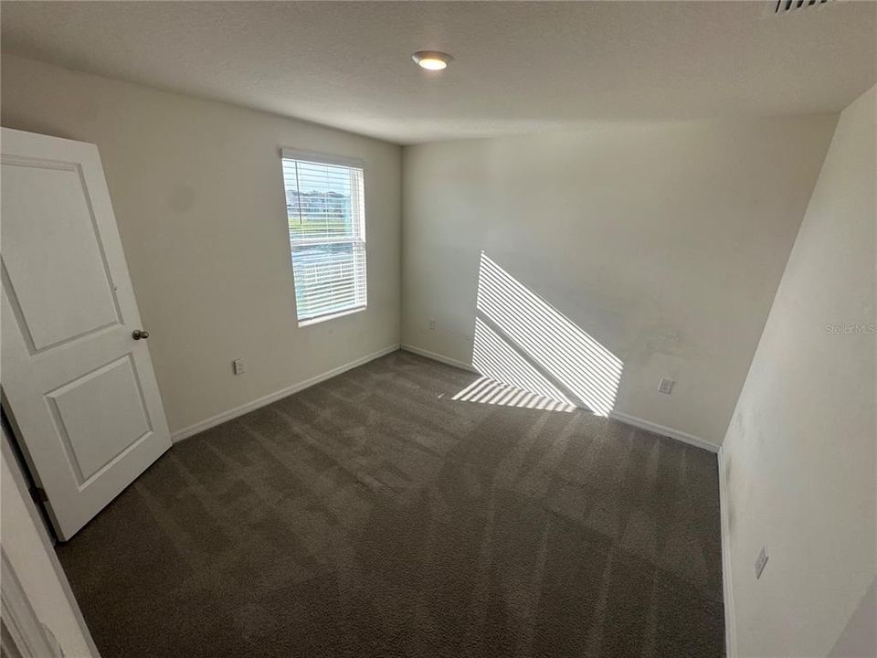 For Rent: $2,575 (5 beds, 3 baths, 2522 Square Feet)