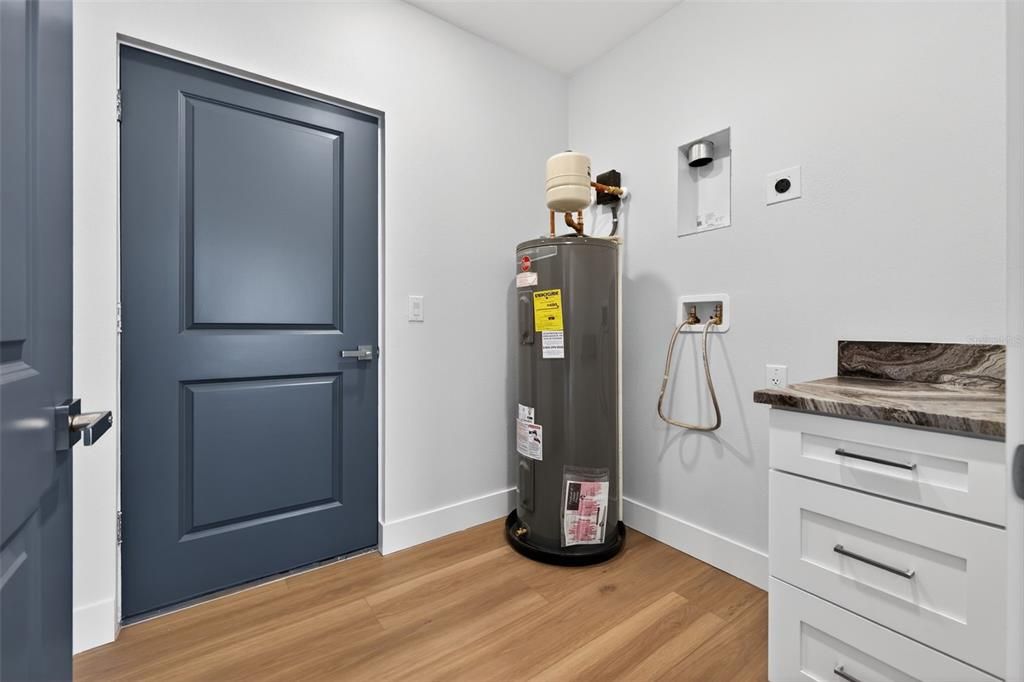 For Sale: $839,000 (4 beds, 3 baths, 2559 Square Feet)