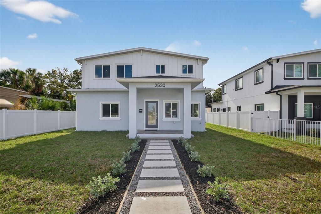 For Sale: $839,000 (4 beds, 3 baths, 2559 Square Feet)