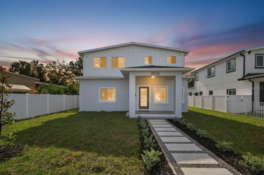 For Sale: $839,000 (4 beds, 3 baths, 2559 Square Feet)