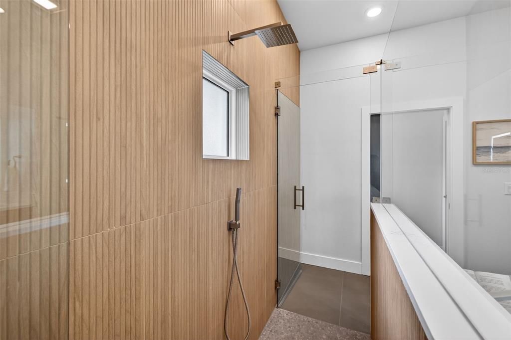 For Sale: $839,000 (4 beds, 3 baths, 2559 Square Feet)