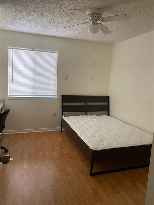 На продажу: $190,000 (4 спален, 2 ванн, 1177 Квадратных фут)