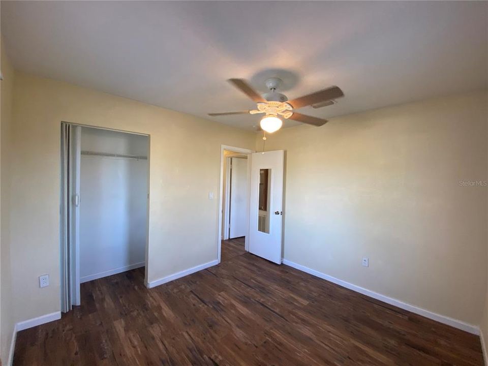 出租: $1,500 (3 贝兹, 1 浴室, 1044 平方英尺)