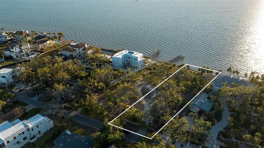 待售: $5,500,000 (0.82 acres)