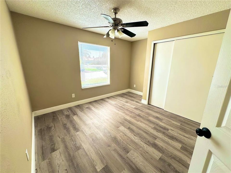 En Venta: $389,900 (4 camas, 2 baños, 1438 Pies cuadrados)