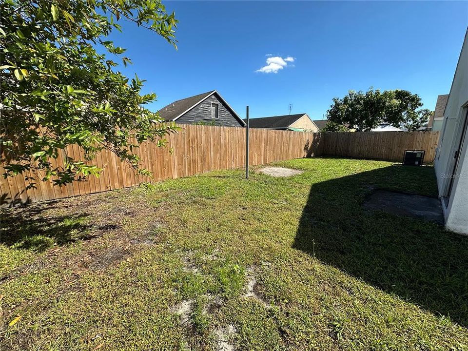 En Venta: $389,900 (4 camas, 2 baños, 1438 Pies cuadrados)