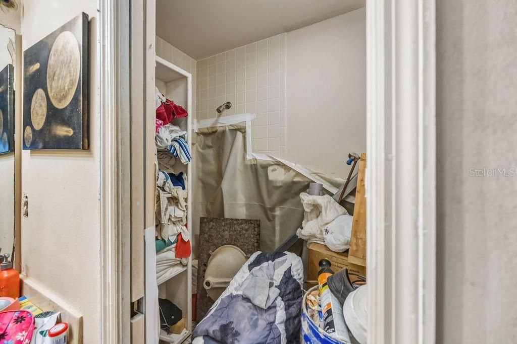 En Venta: $270,000 (3 camas, 2 baños, 1315 Pies cuadrados)