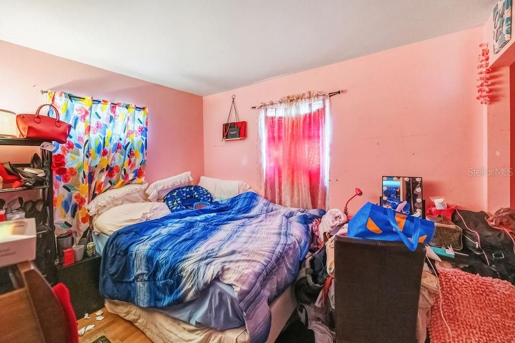 En Venta: $270,000 (3 camas, 2 baños, 1315 Pies cuadrados)